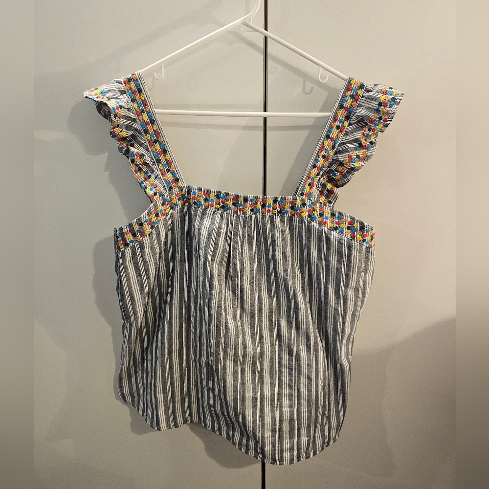Savanna Jane Gray and White Ruffled Smocked Tank Top